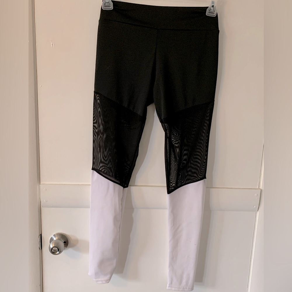 Athletic leggings